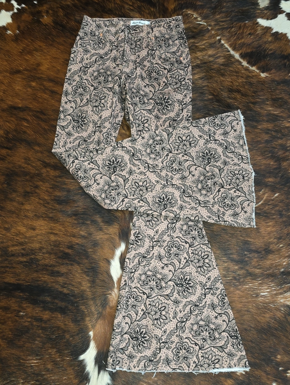 Ranch DRESSN Floral Mauve Bell Bottom Pants in Blush and Black - Picture 1 of 6